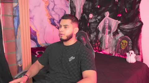 Snapshot of tyler_price01 chatting on October 2025 05:33:02 PM Tyler online show from October 2025 05:33:02 PM