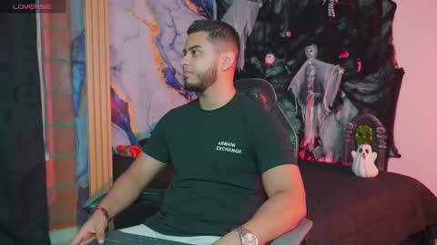 Snapshot of tyler_price01 chatting on October 2025 10:09:02 PM Tyler online show from October 2025 10:09:02 PM