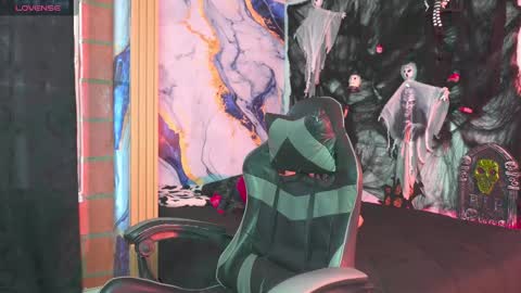 Snapshot of tyler_price01 chatting on October 2025 08:33:02 PM Tyler online show from October 2025 08:33:02 PM