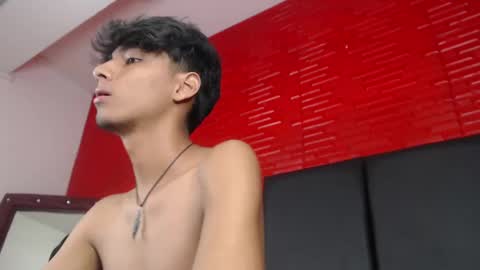 Snapshot of tyler_wolf_1 chatting on October 2025 01:00:02 PM tyler_wolf_1 online show from October 2025 01:00:02 PM