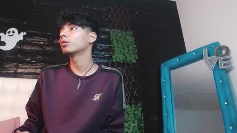 Snapshot of tyler_wolf_1 chatting on November 2025 12:26:01 PM tyler_wolf_1 online show from November 2025 12:26:01 PM