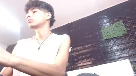 Snapshot of tyler_wolf_1 chatting on November 2025 12:17:01 PM tyler_wolf_1 online show from November 2025 12:17:01 PM