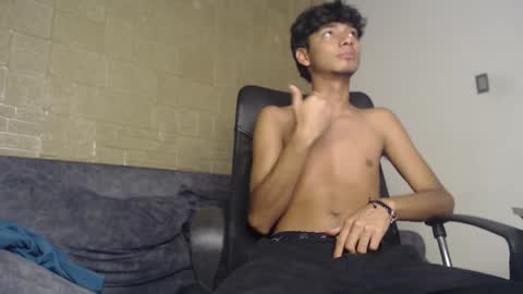 Snapshot of tyler_wolf_1 chatting on November 2025 03:22:02 PM tyler_wolf_1 online show from November 2025 03:22:02 PM