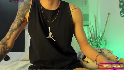 tylergiuseppe_ online show from January 2025 05:42:02 AM