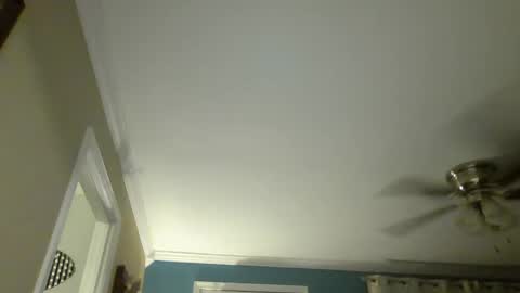 tylermizzan123 online show from December 2024 09:01:01 PM