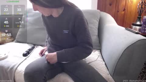 Tyler Sands online show from October 2025 02:31:01 PM