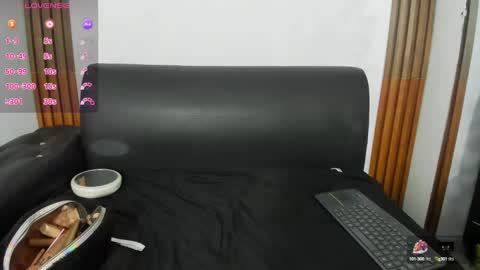 Snapshot of tyra_privacy chatting on February 2025 01:02:02 AM Tyra privacy online show from February 2025 01:02:02 AM