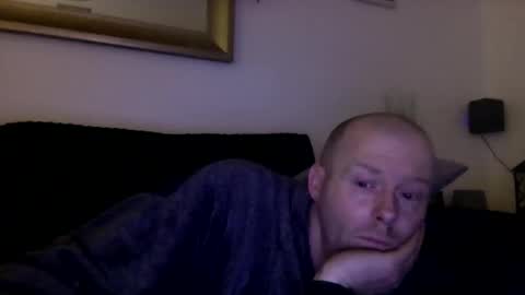 ukmatty3 online show from December 2024 08:40:01 PM