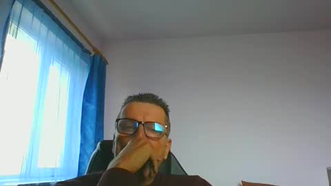 Snapshot of ulmeni4 chatting on December 2024 11:00:01 AM ulmeni4 online show from December 2024 11:00:01 AM
