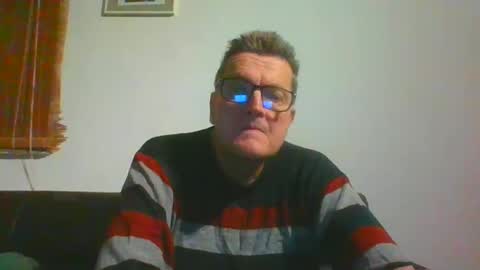 Snapshot of ulmeni4 chatting on December 2024 08:15:02 PM ulmeni4 online show from December 2024 08:15:02 PM