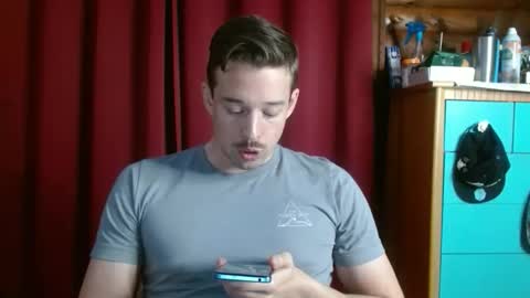 Snapshot of umphreak42 chatting on December 2025 10:14:01 PM Andrew online show from December 2025 10:14:01 PM