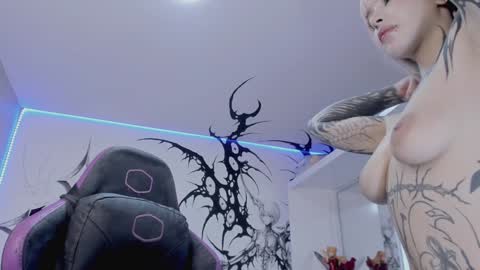 Snapshot of unachimbaherida chatting on February 2025 06:21:01 AM Elle Danielle online show from February 2025 06:21:01 AM