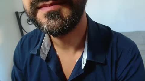 Giov online show from October 2025 08:17:01 AM