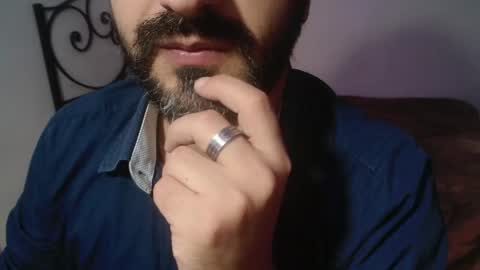 Giov online show from November 2025 08:47:02 PM