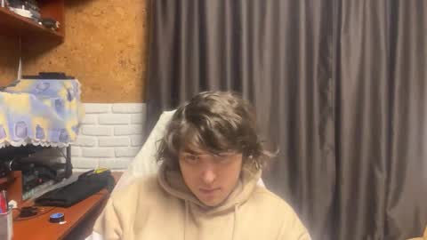 Snapshot of unholy_heat chatting on October 2025 08:18:01 PM Anri online show from October 2025 08:18:01 PM