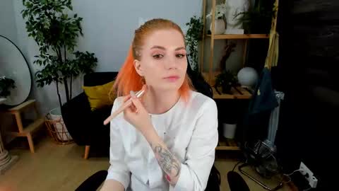 Snapshot of unicent chatting on February 2025 06:37:01 PM Call me Mira thumbs up its make me happy online show from February 2025 06:37:01 PM