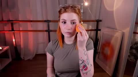 Snapshot of unicent chatting on March 2025 08:49:01 PM Call me Mira thumbs up its make me happy online show from March 2025 08:49:01 PM