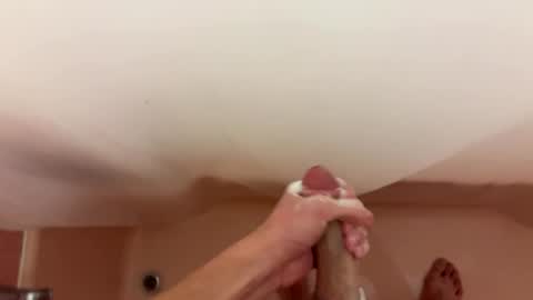 Snapshot of unkownjerker0324 chatting on December 2024 02:25:02 AM YoungJerker online show from December 2024 02:25:02 AM