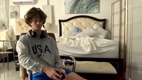 Stepbro online show from February 2025 12:49:01 PM