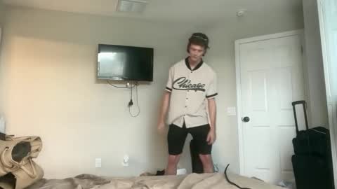 Stepbro online show from September 2025 08:10:01 PM