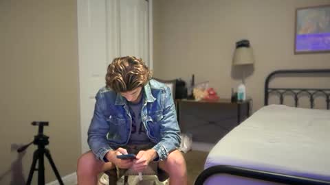 Stepbro online show from October 2025 04:54:01 AM