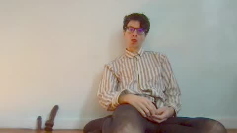 Snapshot of upsetboy chatting on October 2025 06:58:02 PM deaf mute boy online show from October 2025 06:58:02 PM