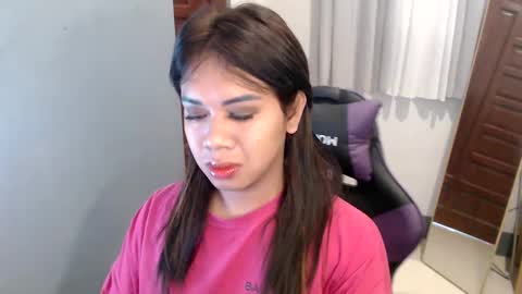 Vee online show from December 2024 11:34:02 PM