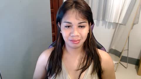 Vee online show from December 2024 02:49:02 AM