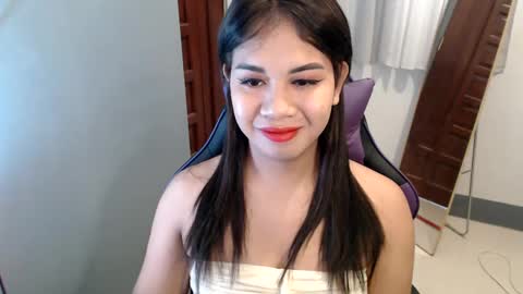 Vee online show from December 2024 03:25:02 AM