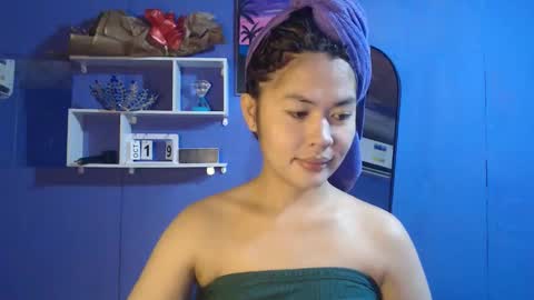 Snapshot of ur_perfectgirlmsa chatting on October 2025 10:27:01 AM Ms. A lets go pass or pvt show online show from October 2025 10:27:01 AM