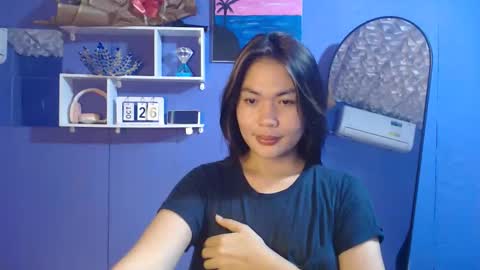 Snapshot of ur_perfectgirlmsa chatting on October 2025 11:43:01 PM Ms. A lets go pass or pvt show online show from October 2025 11:43:01 PM