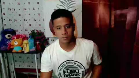 Snapshot of ur_pinoydave chatting on January 2025 12:29:01 PM Dave online show from January 2025 12:29:01 PM