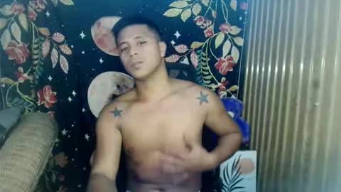 Snapshot of ur_pinoydave chatting on December 2025 11:42:02 PM Dave online show from December 2025 11:42:02 PM