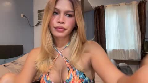 Snapshot of ur_secret_lover9 chatting on November 2025 09:09:01 AM BARBIE- DONT FORGET TO FOLLOW ME AND GIVE ME THUMBS UP online show from November 2025 09:09:01 AM