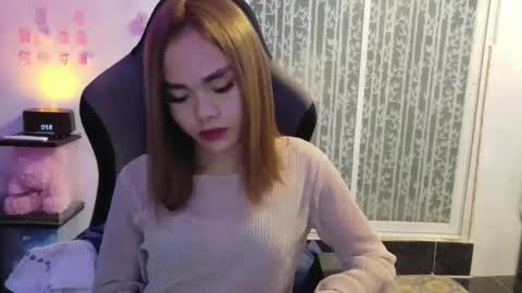 urasian_crisa online show from October 2025 01:20:01 PM