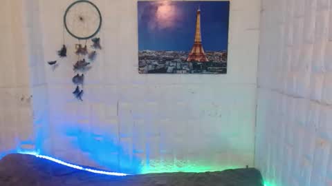 Shirley online show from November 2025 06:07:02 PM