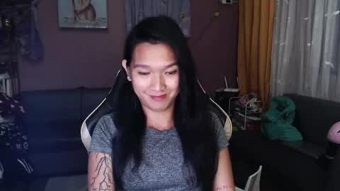 NEWRA  ALLISON online show from November 2025 10:09:01 PM