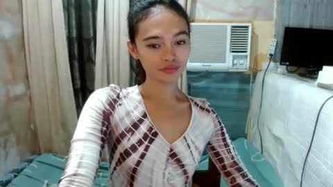 Snapshot of urasianhotrhianxxx chatting on December 2024 02:17:02 PM Rina online show from December 2024 02:17:02 PM