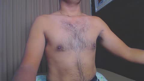 Snapshot of urasianversahunkxx chatting on December 2024 11:29:02 AM johnzen online show from December 2024 11:29:02 AM