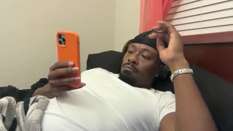 Snapshot of urbandick5 chatting on October 2025 10:52:02 AM urbandick5 online show from October 2025 10:52:02 AM