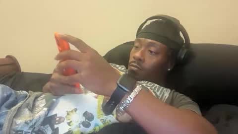 Snapshot of urbandick5 chatting on November 2025 12:10:01 AM urbandick5 online show from November 2025 12:10:01 AM