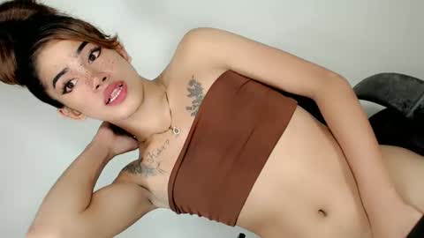 Snapshot of urbitch_haley69xx chatting on February 2025 06:23:01 PM Haley Mhate online show from February 2025 06:23:01 PM