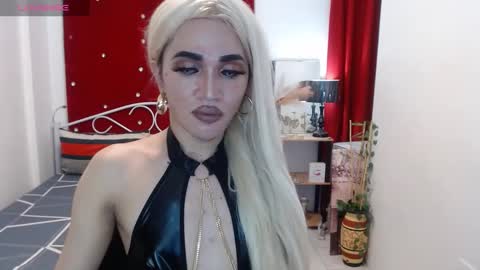 KENDALL online show from March 2025 03:26:01 PM