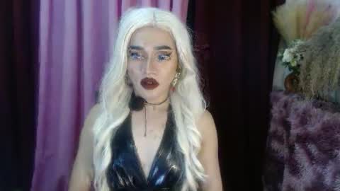 KENDALL online show from September 2025 01:01:01 PM