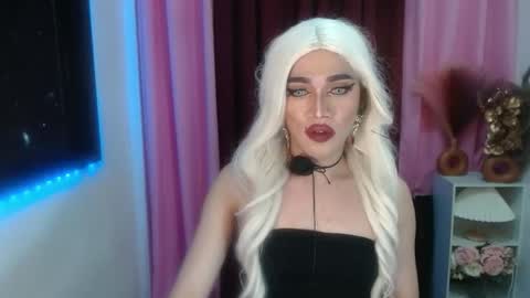 KENDALL online show from October 2025 05:47:02 PM