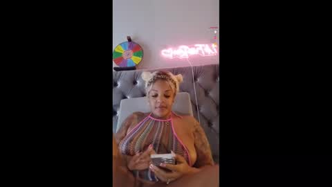 urfaveriri online show from October 2025 10:48:01 AM