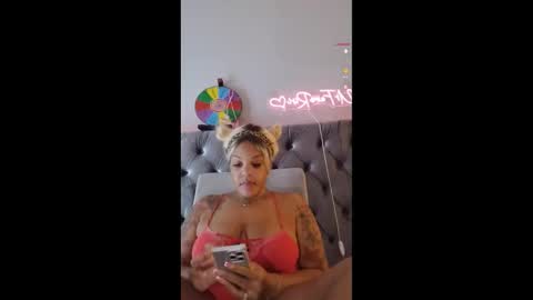 urfaveriri online show from October 2025 07:20:02 AM