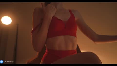 Snapshot of urfavflwers chatting on January 2025 08:56:01 PM Aleksandra online show from January 2025 08:56:01 PM