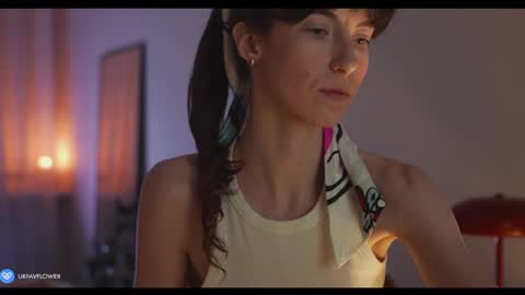 Snapshot of urfavflwers chatting on January 2025 05:13:01 PM Aleksandra online show from January 2025 05:13:01 PM