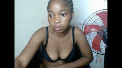 urflirtydoll online show from February 2025 07:28:02 PM